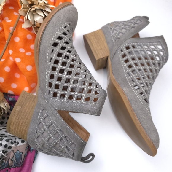 Jeffery Campbell Gray Suede Cutout Ankle Boots Sz 6m - Picture 7 of 8